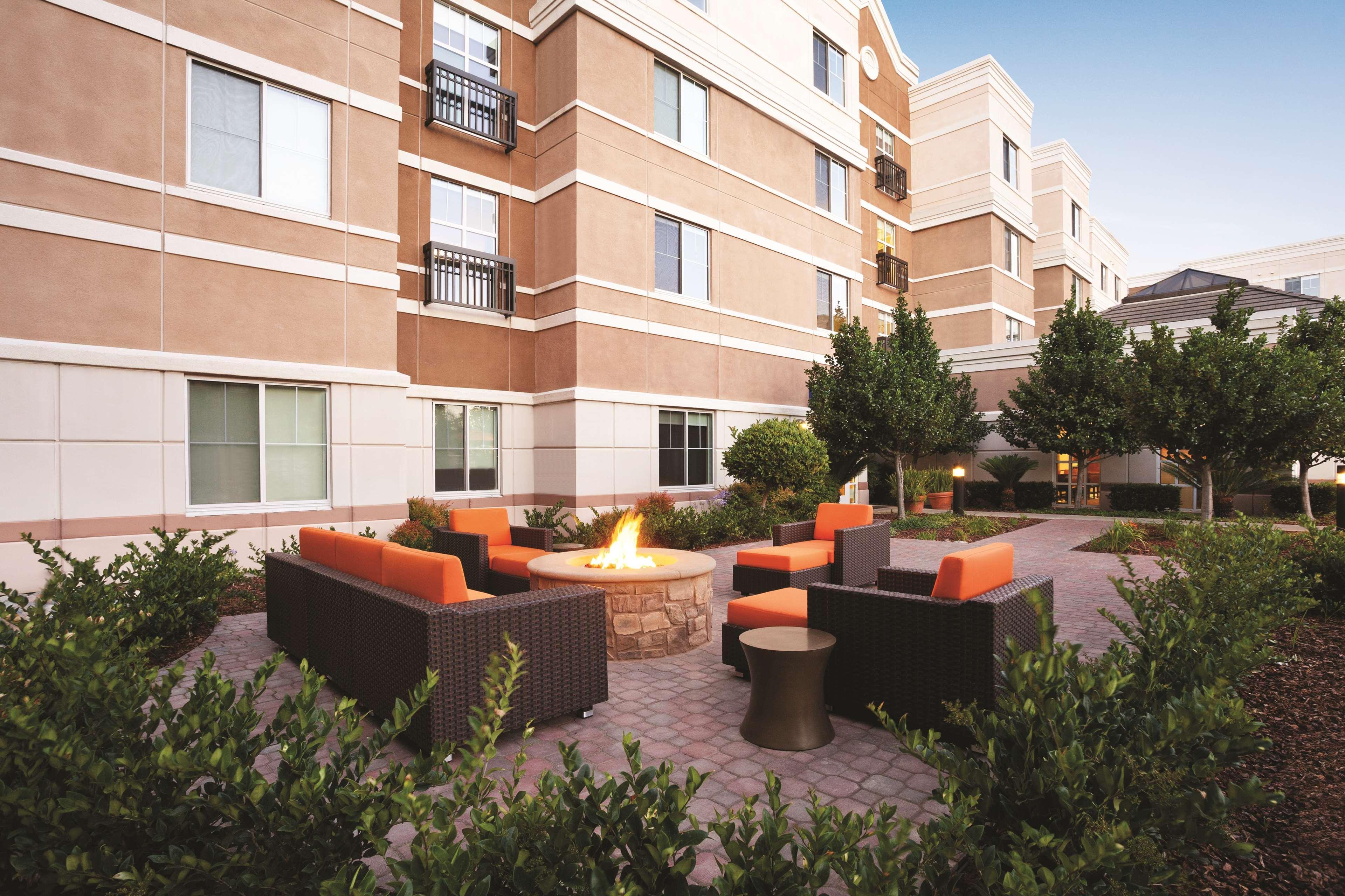 Hyatt House Pleasant Hill Hotel Bagian luar foto