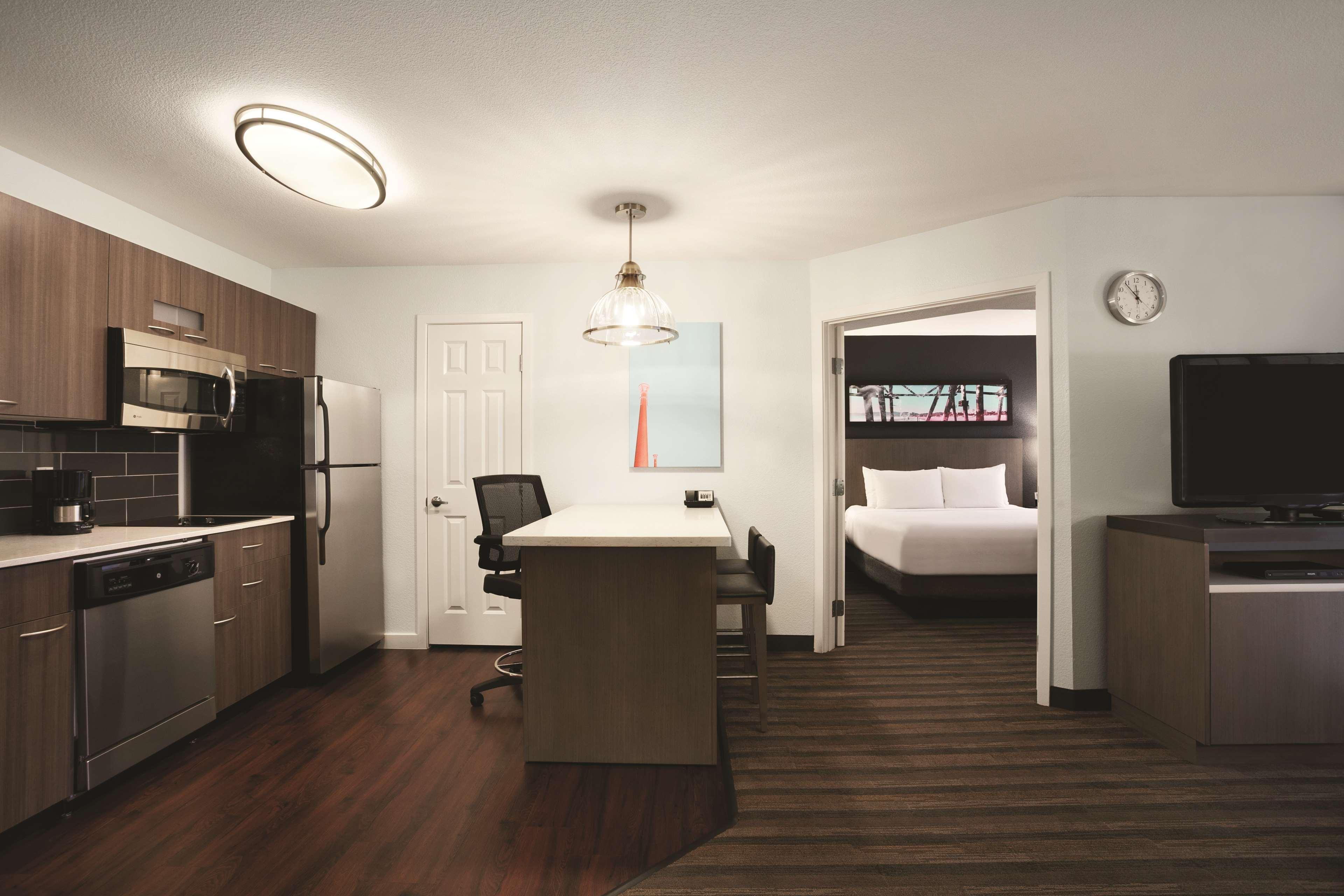 Hyatt House Pleasant Hill Hotel Bagian luar foto